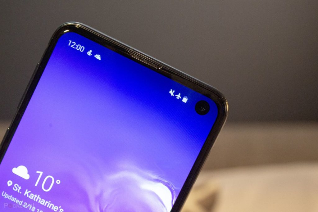 Samsung S10e: an entry-level phone like no other